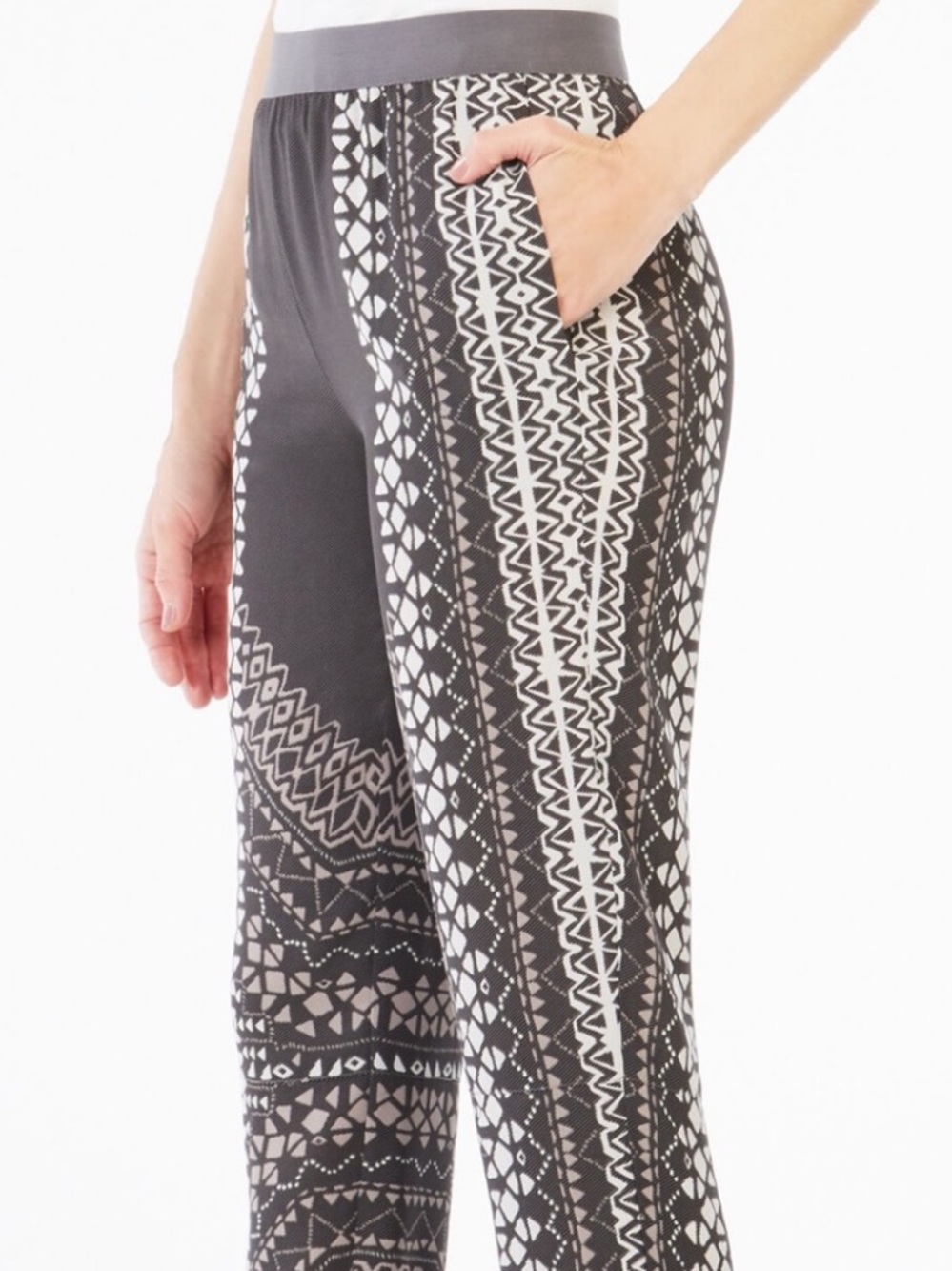 BCBG MaxAzria Ryen Taupe and Cream  Straight Leg Abstract Printed Pants Med